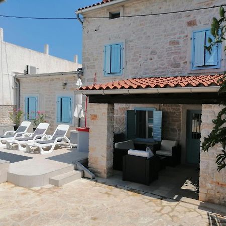 Holiday Home Peruški Kültér fotó