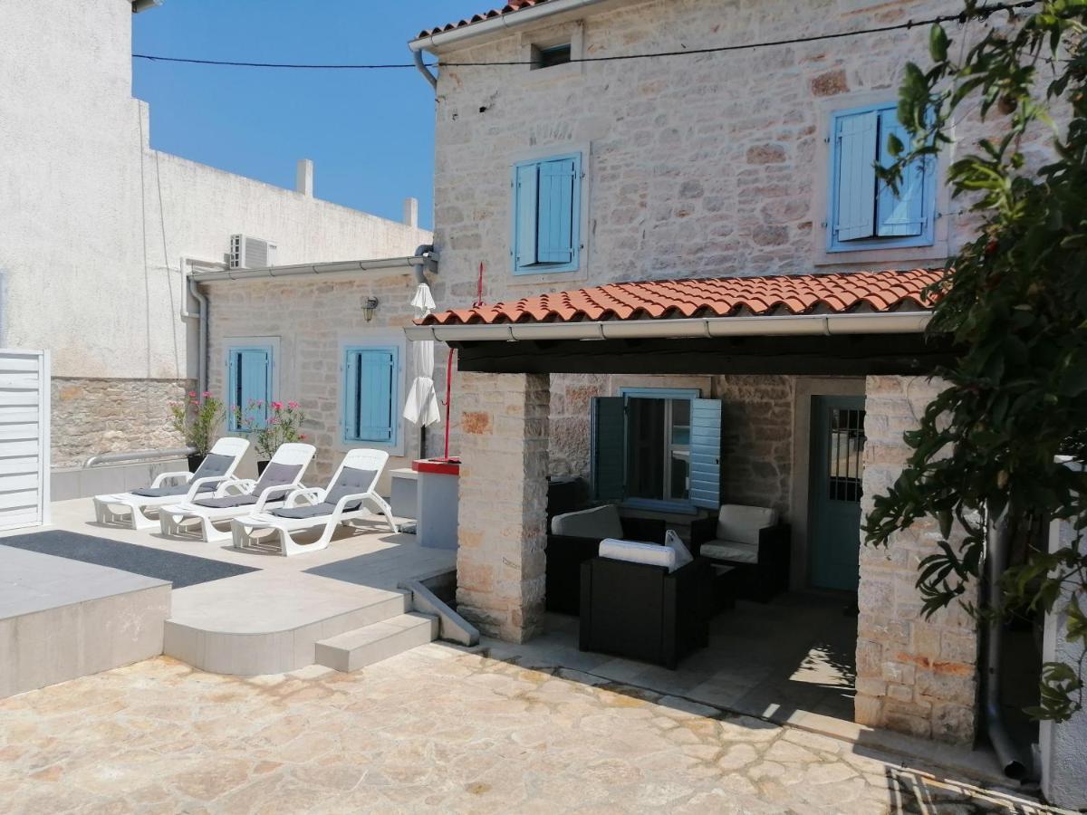 Holiday Home Peruški Kültér fotó
