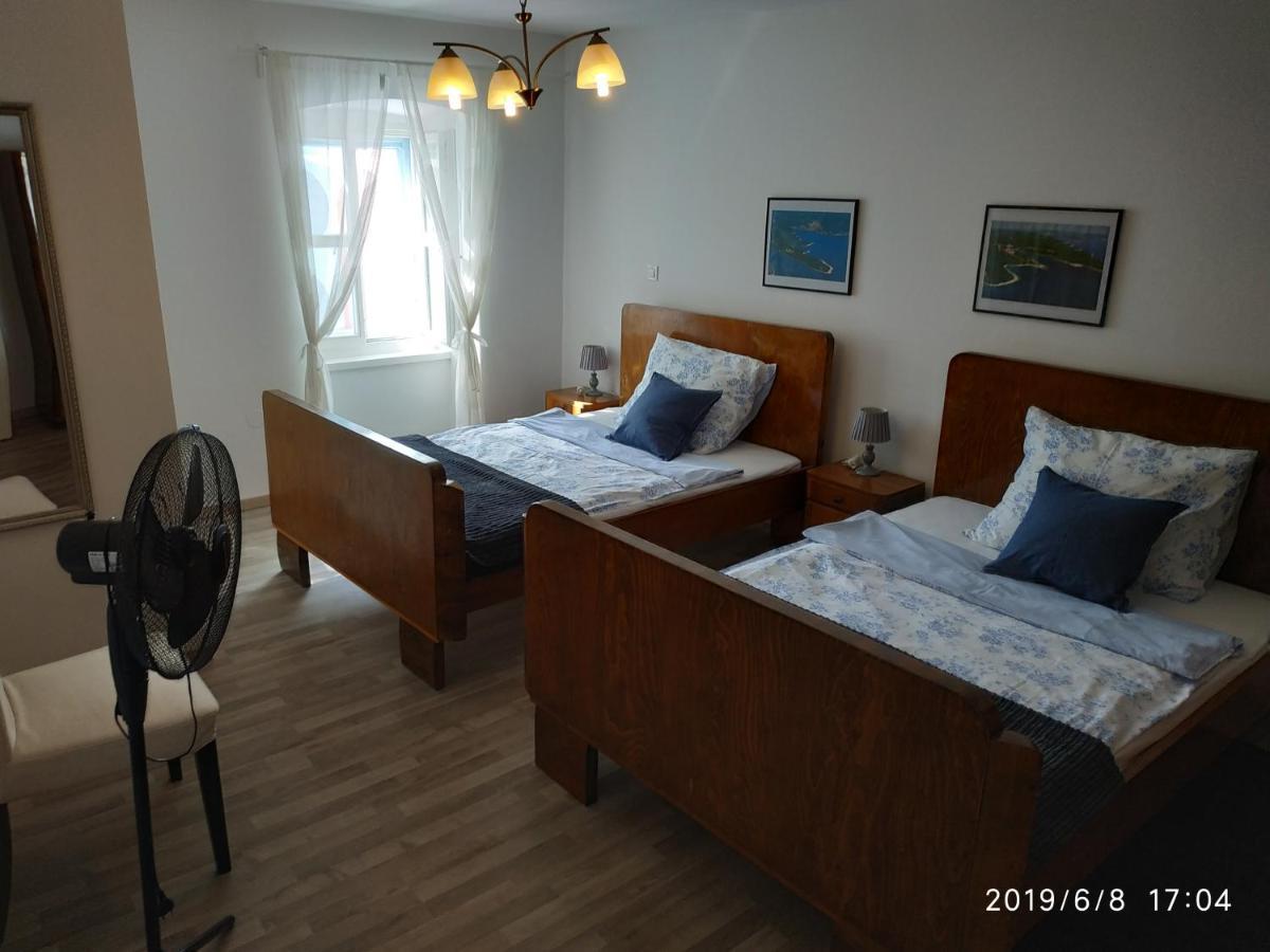 Holiday Home Peruški Kültér fotó