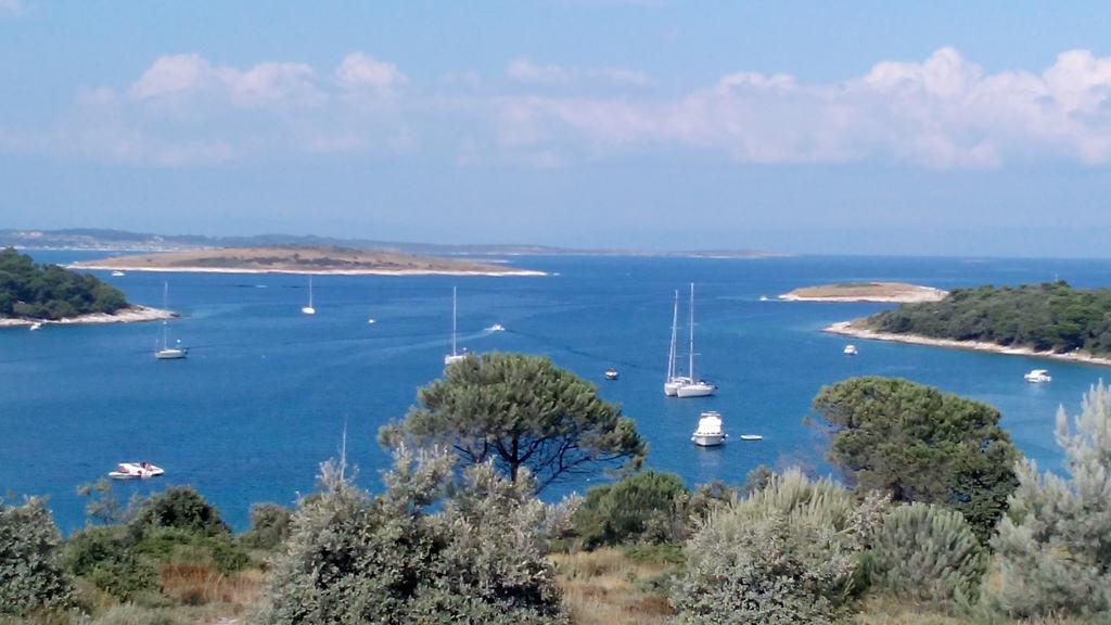 Holiday Home Peruški Kültér fotó