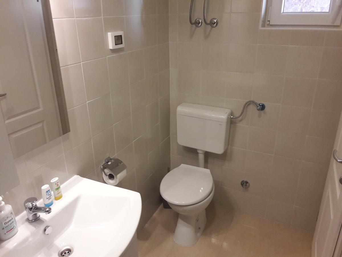 Holiday Home Peruški Kültér fotó