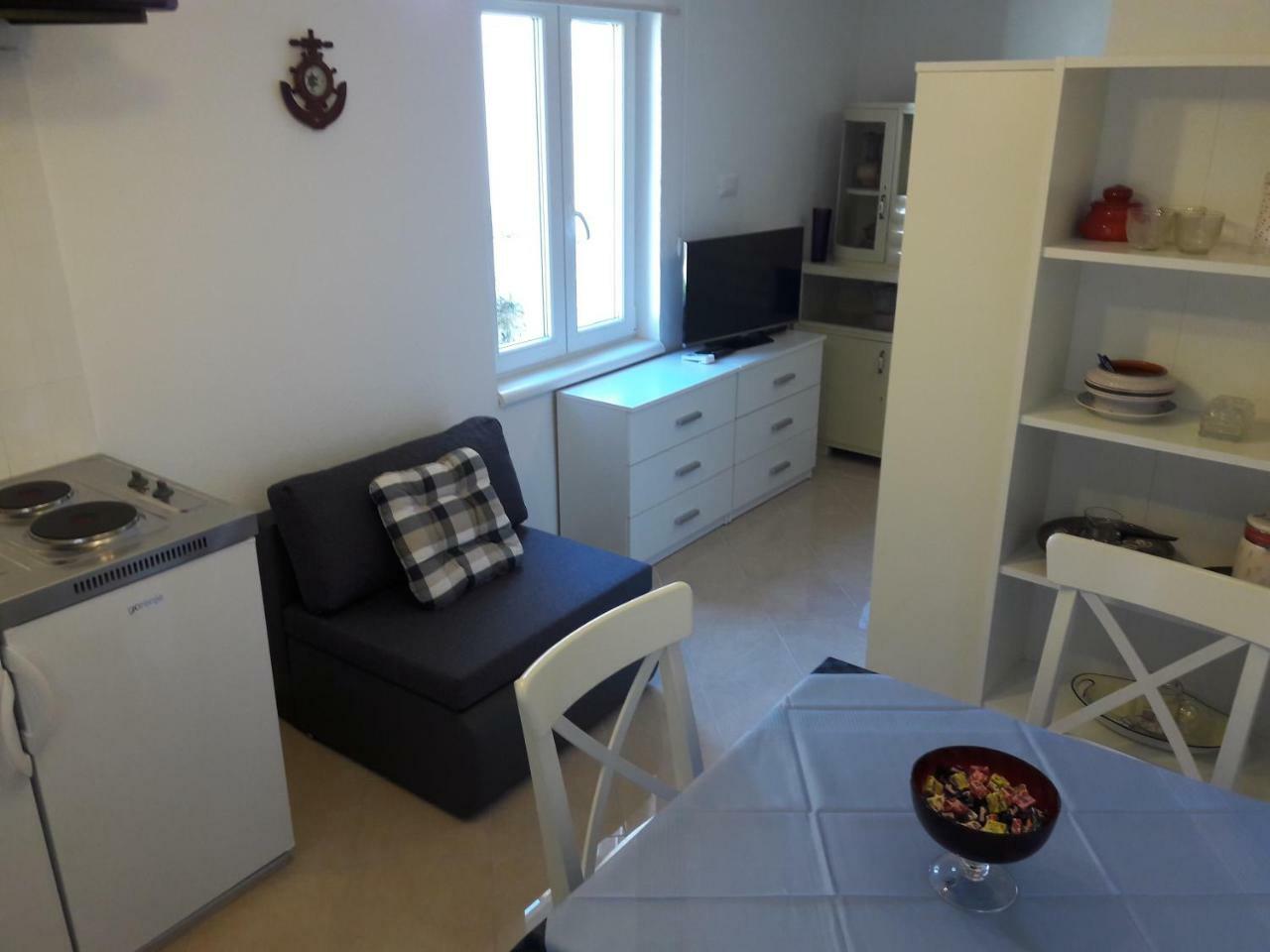 Holiday Home Peruški Kültér fotó